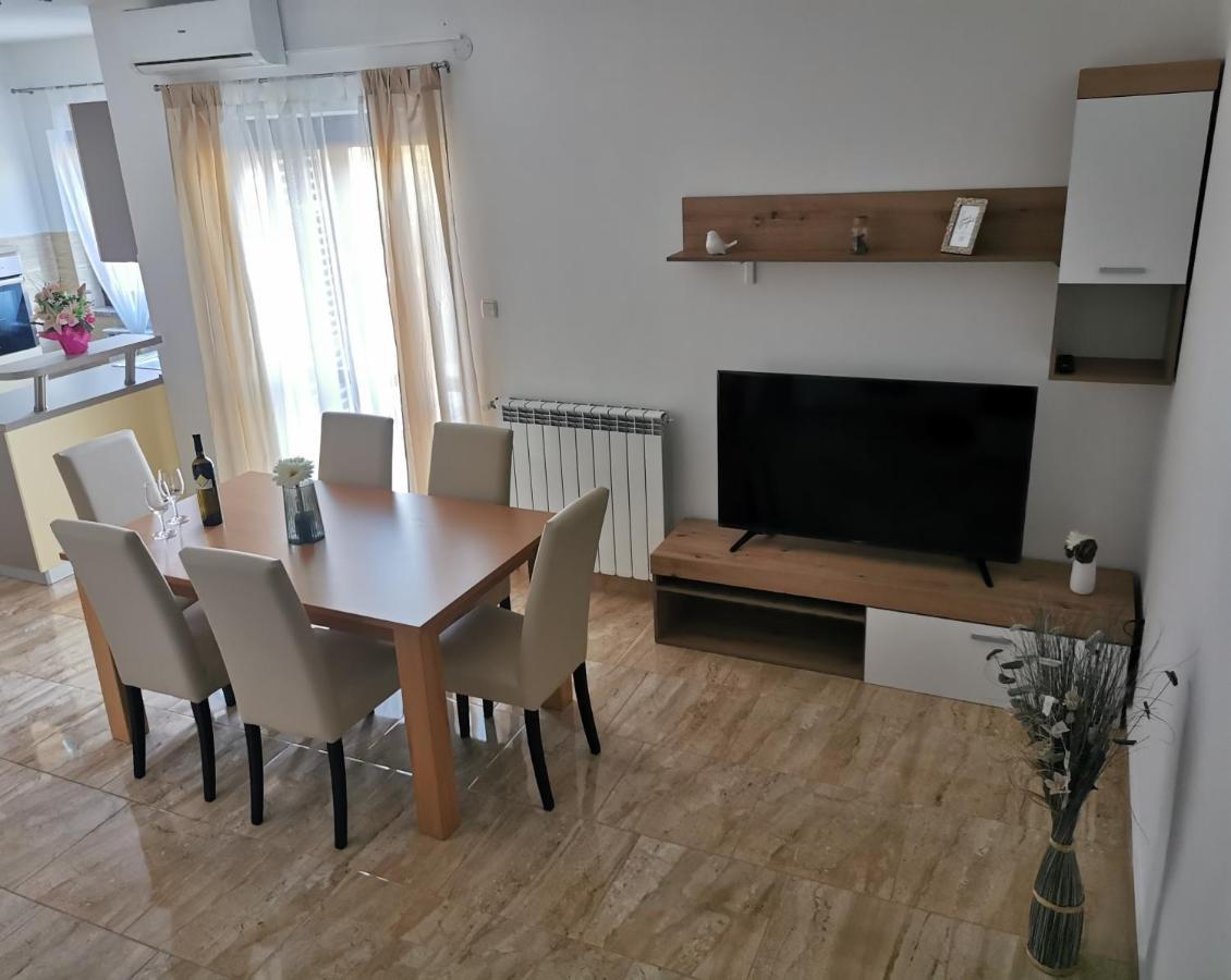 Апартаменты Apartman Martina Krsan Экстерьер фото